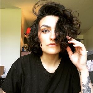 Meet your Posher, Julia